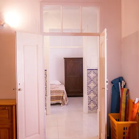 C01 - Historical Central House