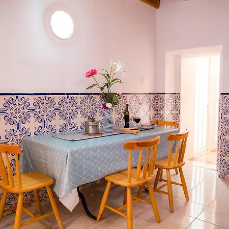 Casa de Férias C01 - Historical Central House *